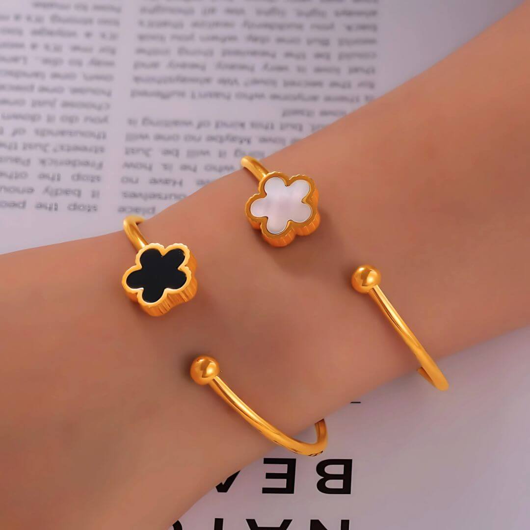 Cia Five Leaf Clover Adjustable Solid Bangle